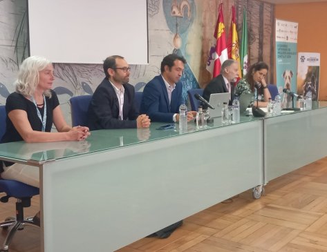 Los veterinarios de Castilla y León inician dos jornadas de trabajo en León con las mascotas como protagonistas